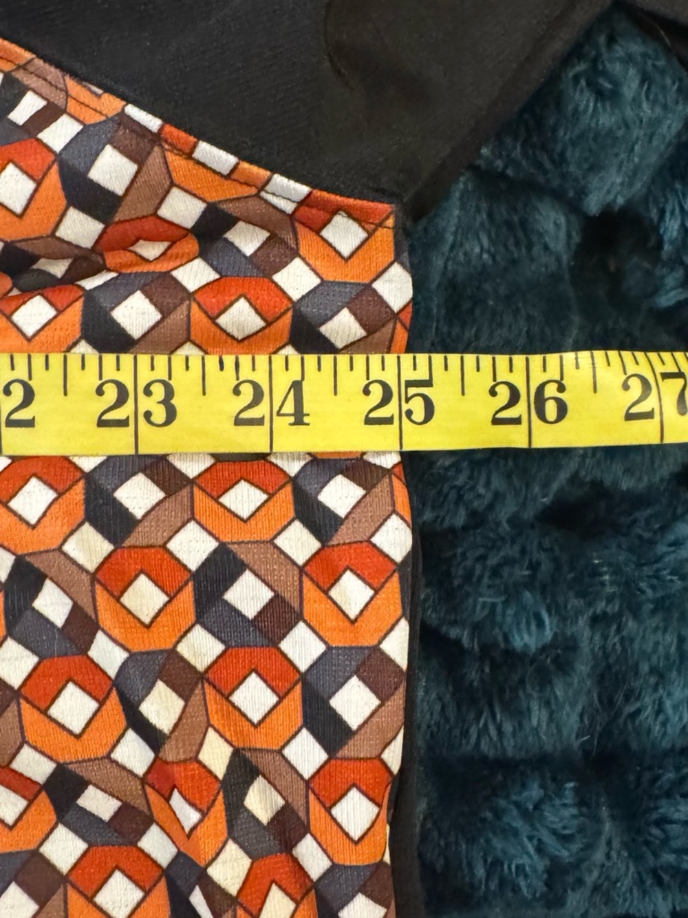 Nally & Millie NWT Geometric Raglan Top - Black, Orange, Brown & Cream sz Large - Picture 5 of 6